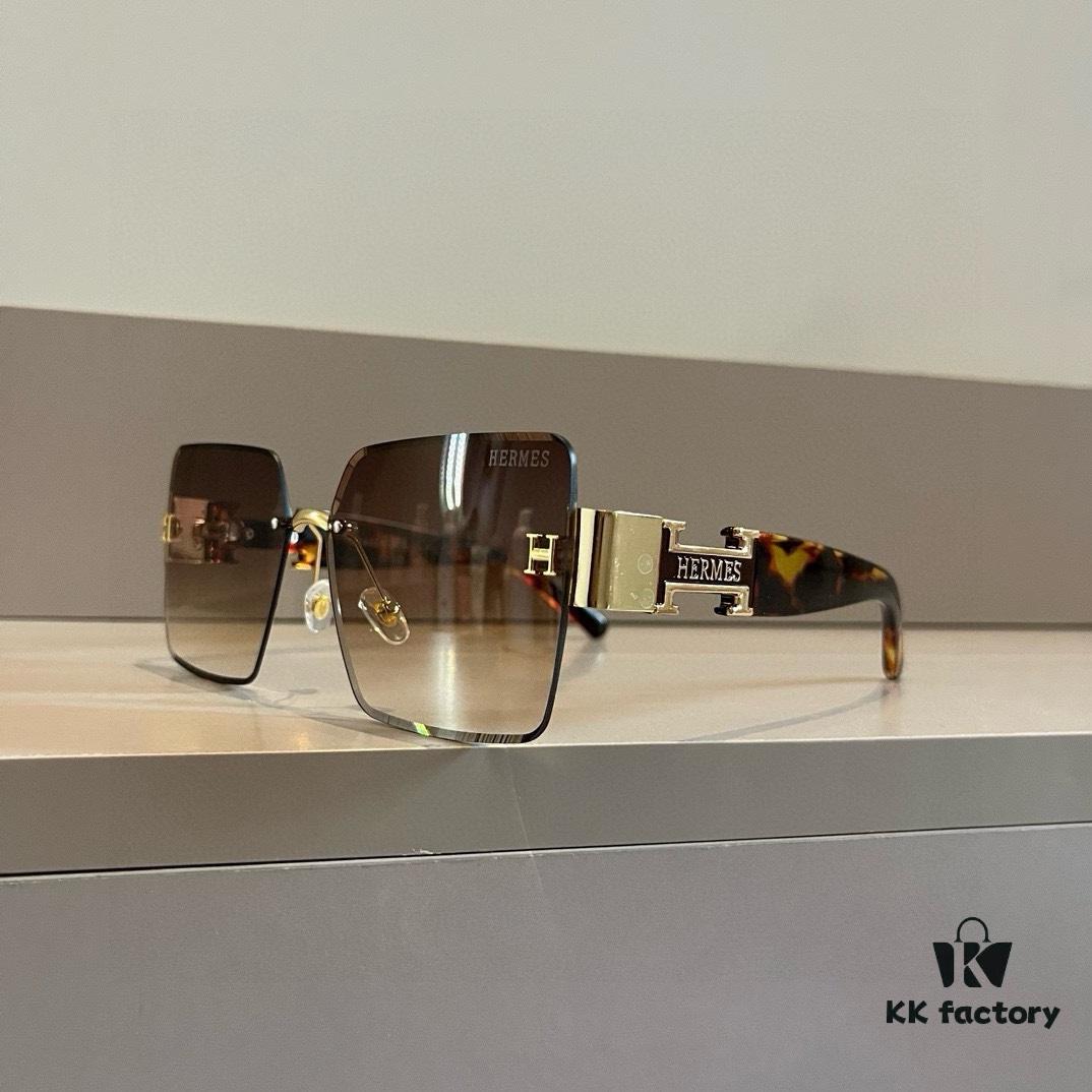 6931a9e0ccd8ab3d7af9e45a Hermes Women's New Heavyweight Sunglasses with Oversized 3D Frame for Face-Framing and Retro Style