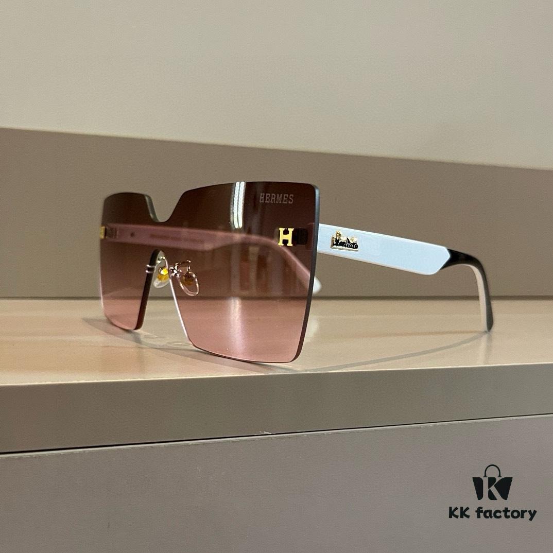 HERMES Women's New Heavyweight Sunglasses, Large 3D Frame, Flattering Face Shape, Retro and Elegant