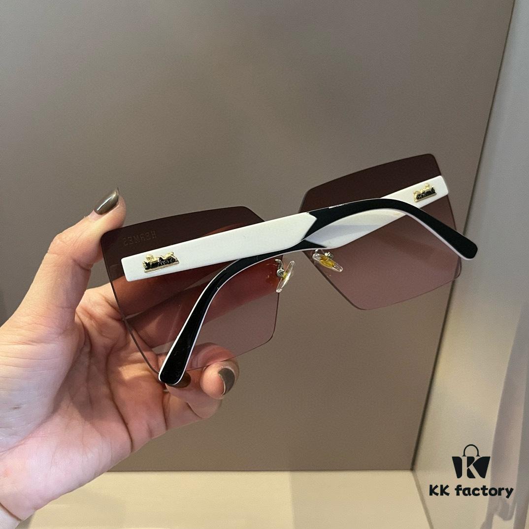 6931a9e6ccd8ab3d7af9e4b7 HERMES Hermès New Heavyweight Women's Sunglasses with Large Frame and 3D Design for Face Contour Enhancement