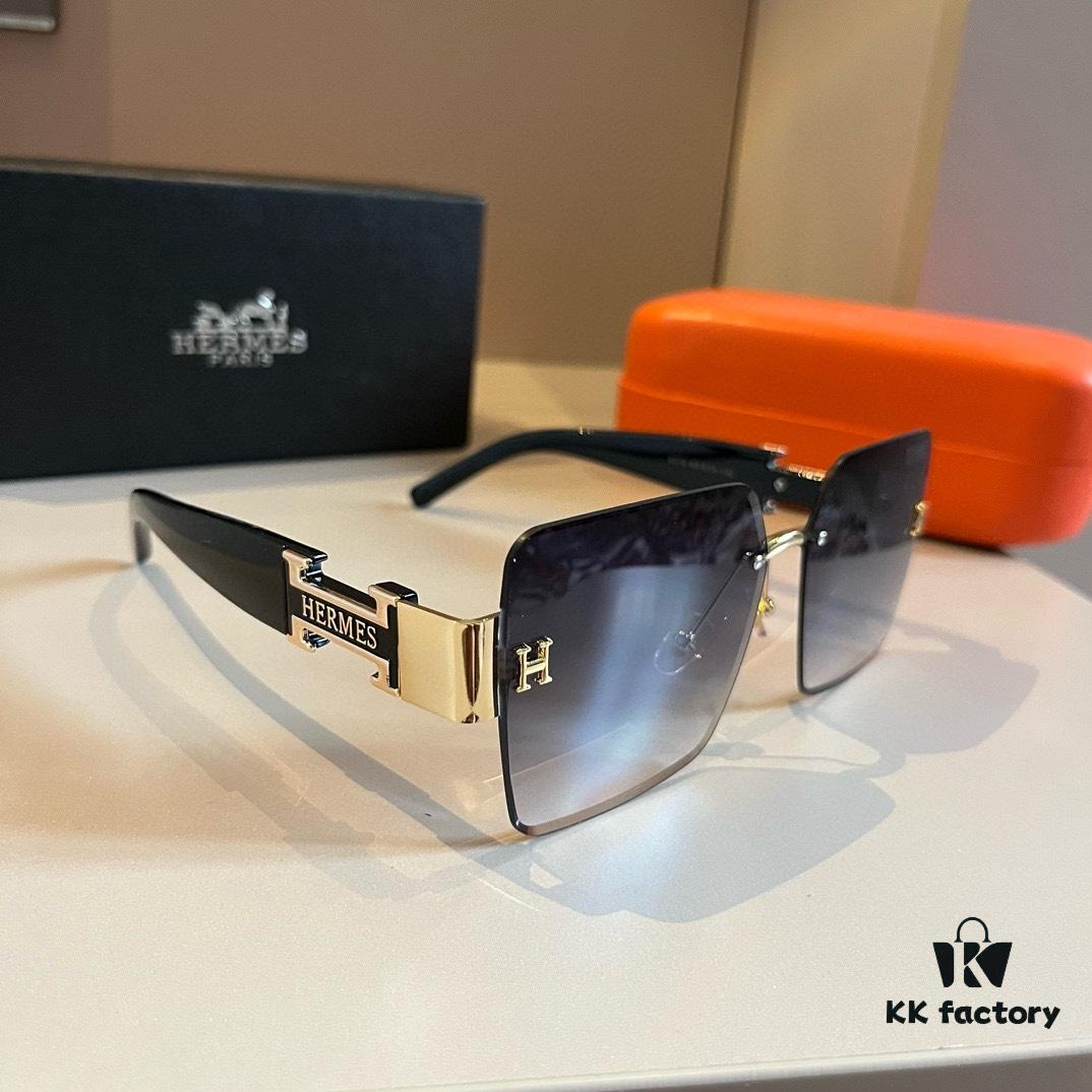 Hermes Women's Oversized 3D Frame Sunglasses, New Heavyweight Collection