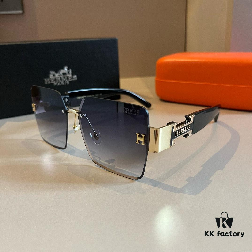 Hermes Women's Oversized 3D Frame Sunglasses, New Heavyweight Collection