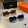 Hermes Women's Oversized 3D Frame Sunglasses, New Heavyweight Collection