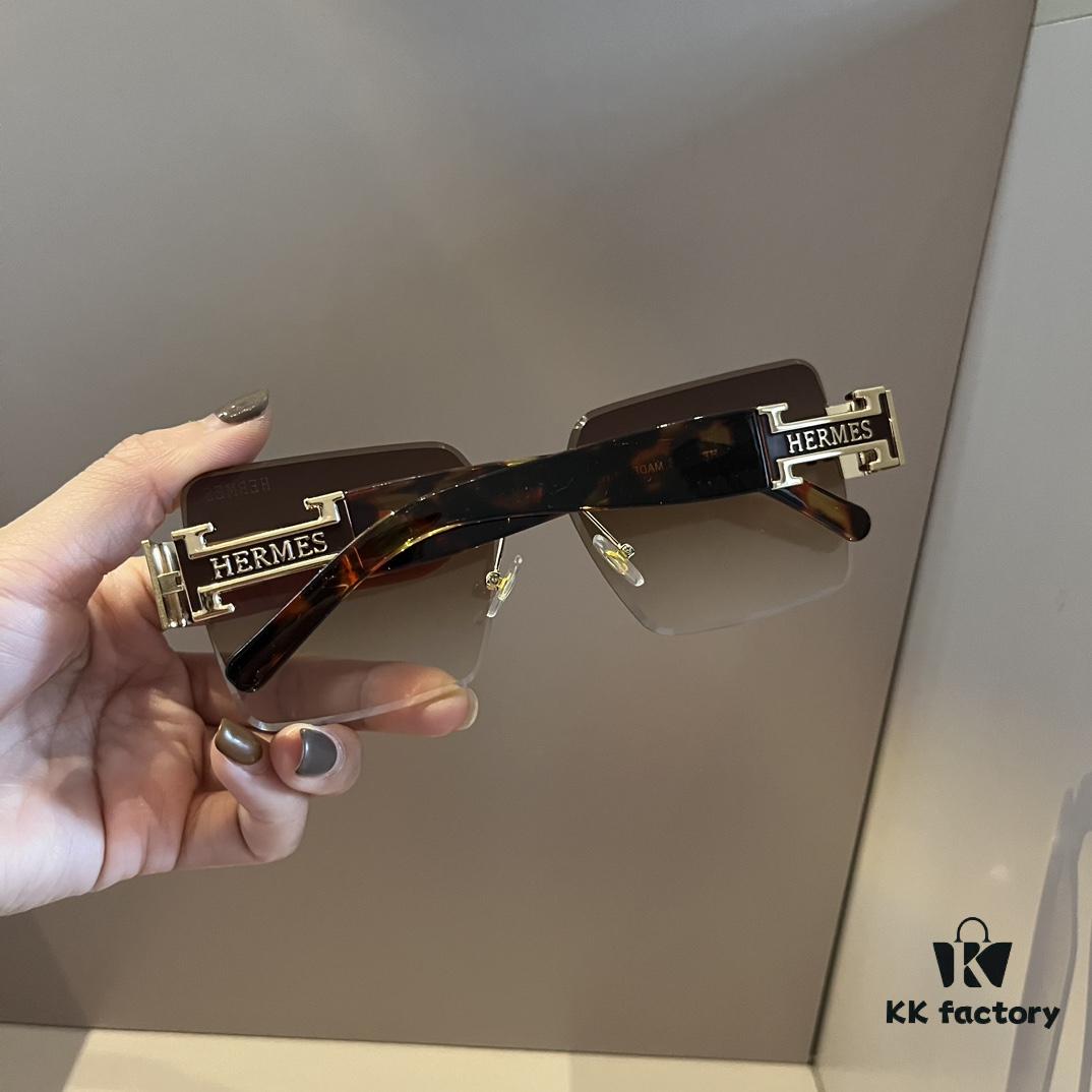6931a9f0ccd8ab3d7af9e555 HERMES Hermès New Heavyweight Women's Sunglasses, Large Frame with 3D Design to Flatter Facial Features, Retro and Elegant Style