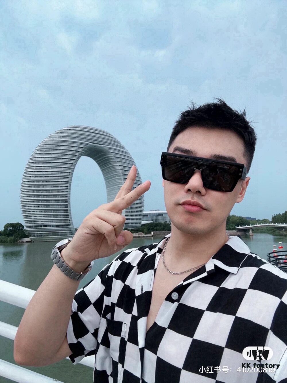 6931a9f7ccd8ab3d7af9e5cb LV Sunglasses That Exude Power and Presence