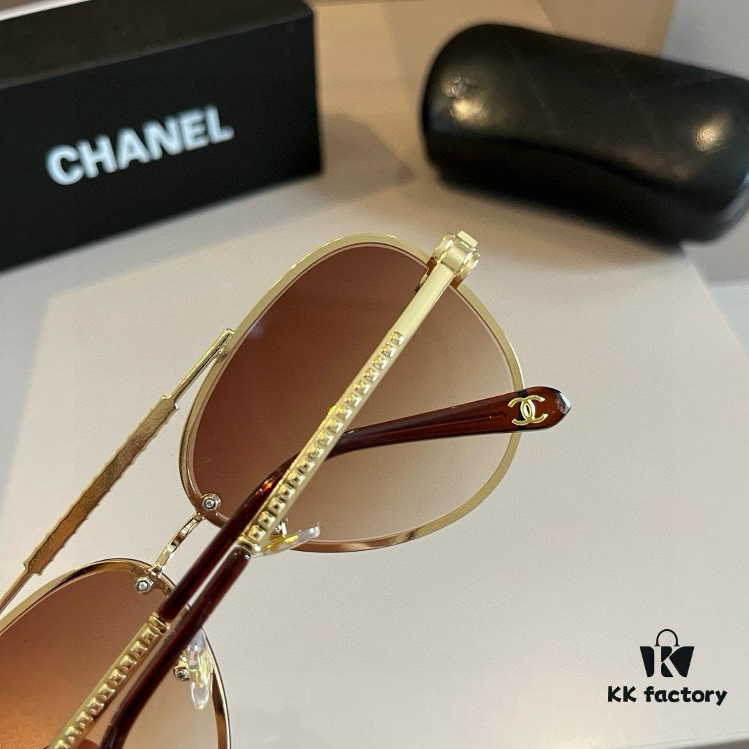 6931aa10ccd8ab3d7af9e762 Chanel Sunglasses, absolutely in love, the moment you put them on your face the aura is perfectly on point, greatly slimming the appearance of the face; large-frame design yet surprisingly lightweight. The temple curvature is just right, offering a light and comfortable wearing experience!