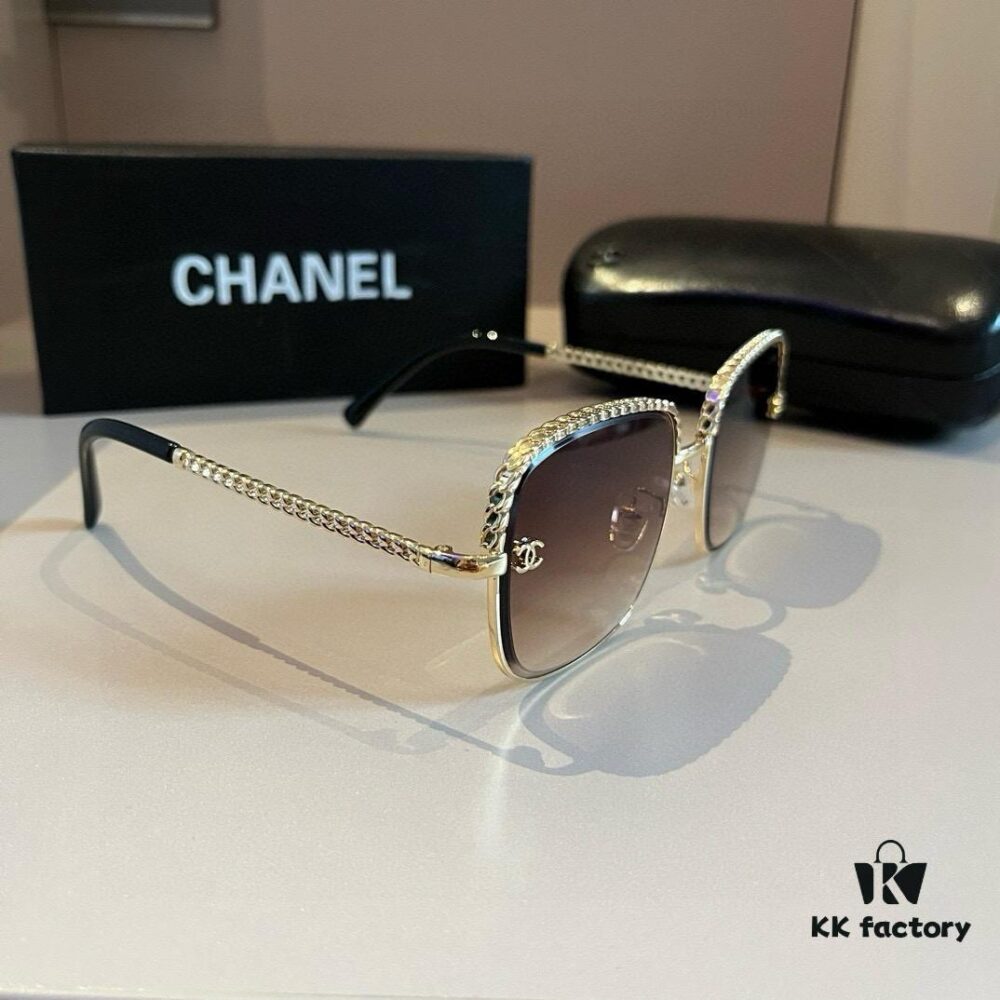 6931aa13ccd8ab3d7af9e788 Chanel Sunglasses, Absolutely In Love, The Moment You Wear Them, The Aura Is Perfectly Captured, Greatly Slimming The Face, Large Frame Yet Lightweight, Temples Designed At Just The Right Curve, Comfortable And Light On The Ears