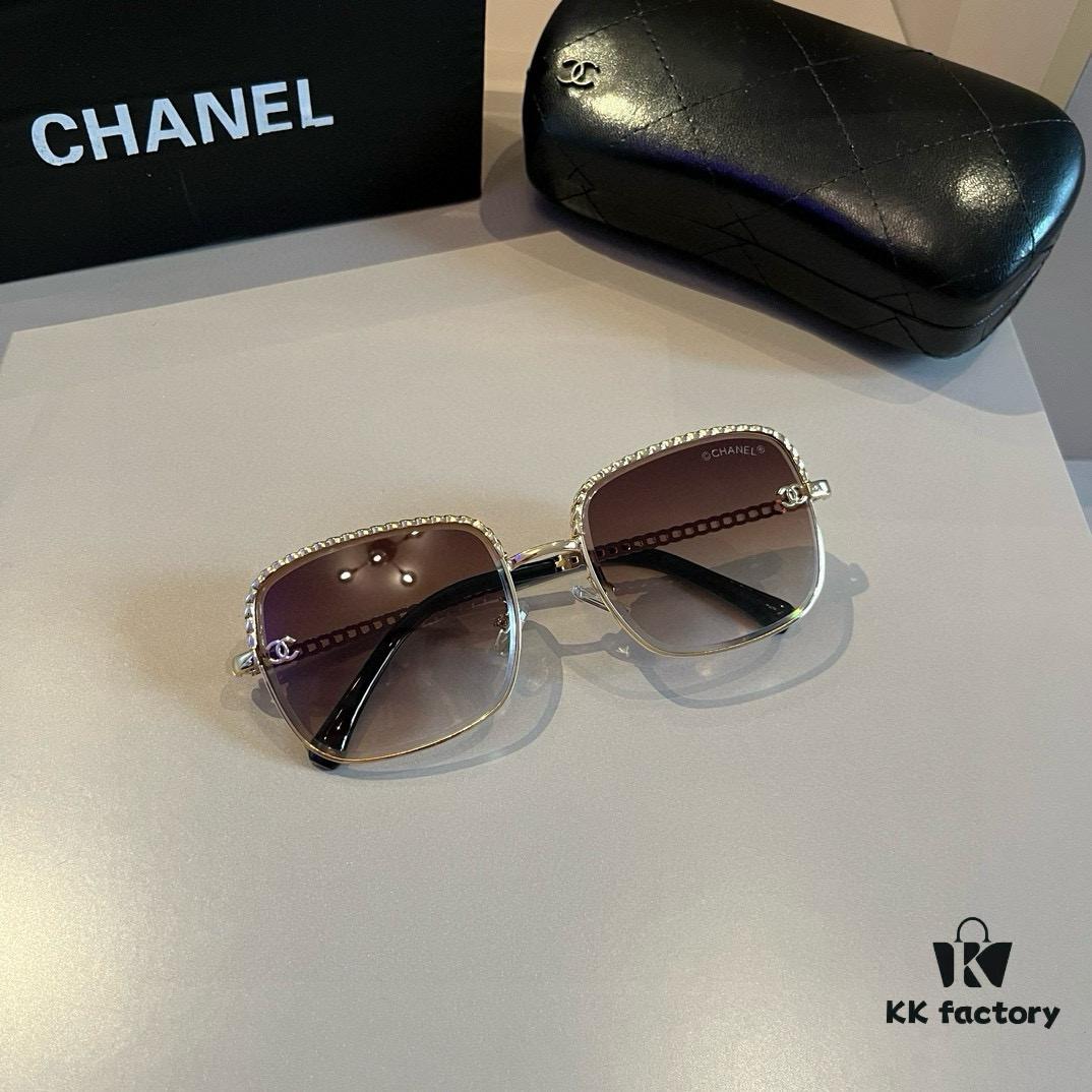 6931aa13ccd8ab3d7af9e78f Chanel Sunglasses, Absolutely In Love, The Moment You Wear Them, The Aura Is Perfectly Captured, Greatly Slimming The Face, Large Frame Yet Lightweight, Temples Designed At Just The Right Curve, Comfortable And Light On The Ears