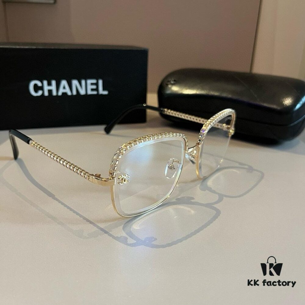 6931aa13ccd8ab3d7af9e791 Chanel Sunglasses, absolutely in love, instantly elevate your presence, greatly slimming the face, large-frame design yet incredibly lightweight, perfectly curved temples for a comfortable, feather-light wear!