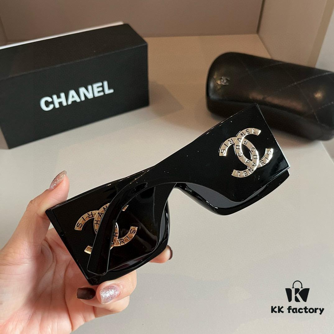 6931aa16ccd8ab3d7af9e7c5 Chanel Sunglasses, absolutely in love, the aura is perfectly on point when worn, makes the face look incredibly slim, large frame yet surprisingly lightweight, with just the right temple curvature for a comfortable, feather-light fit!