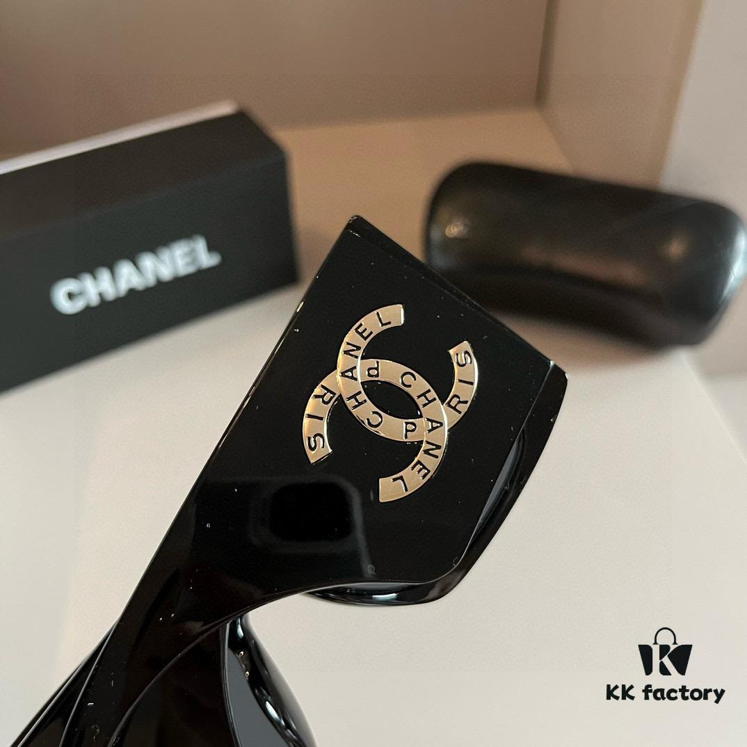 6931aa16ccd8ab3d7af9e7c6 Chanel Sunglasses, absolutely in love, the aura is perfectly on point when worn, makes the face look incredibly slim, large frame yet surprisingly lightweight, with just the right temple curvature for a comfortable, feather-light fit!