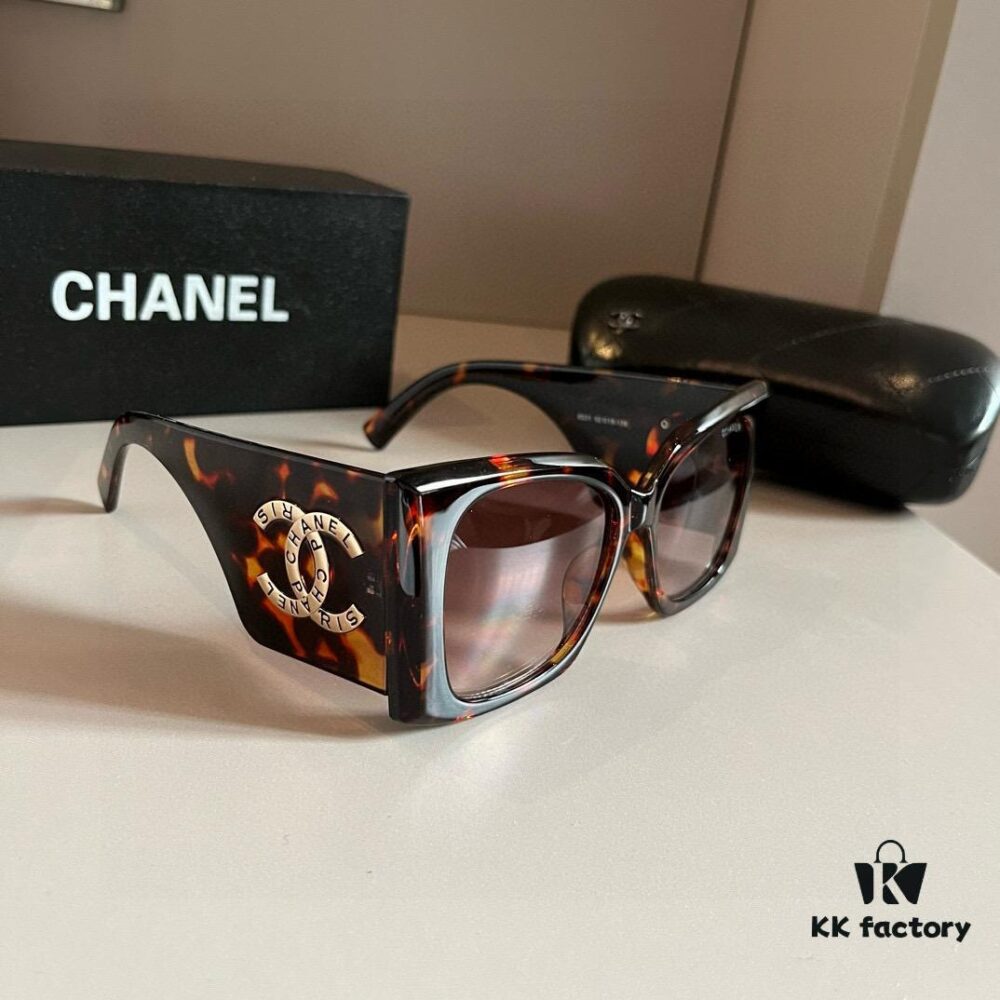 6931aa17ccd8ab3d7af9e7ca Chanel Sunglasses, Absolutely In Love, Perfect Fit with a Strong Presence, Makes Face Look Slim, Large Frame Yet Lightweight, Comfortable and Well-designed Temples