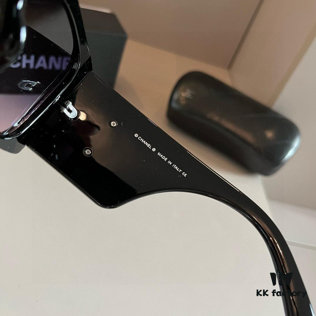 6931aa18ccd8ab3d7af9e7db Chanel Sunglasses, Absolutely In Love, The Moment You Put Them On, The Presence Is Perfectly Captured, Greatly Slimming The Face, Large-Frame Yet Lightweight, Temples Designed With Just The Right Curve, Offering A Light And Comfortable Fit!