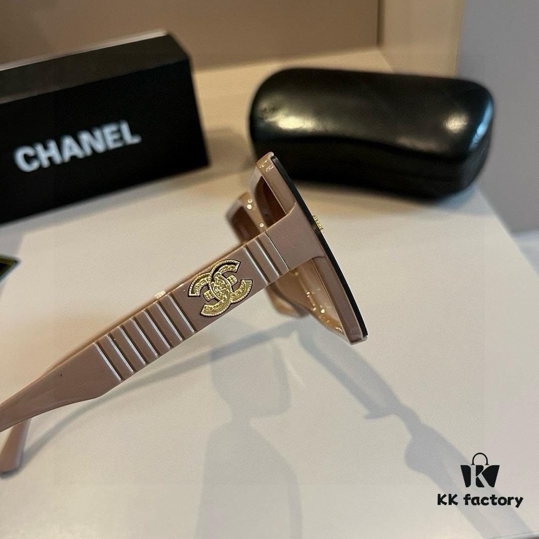 Chanel Popular Pearl-Temple Sunglasses, Trending on Xiaohongshu, 2023 Hot Item, Fashionable Designer-Style Shades