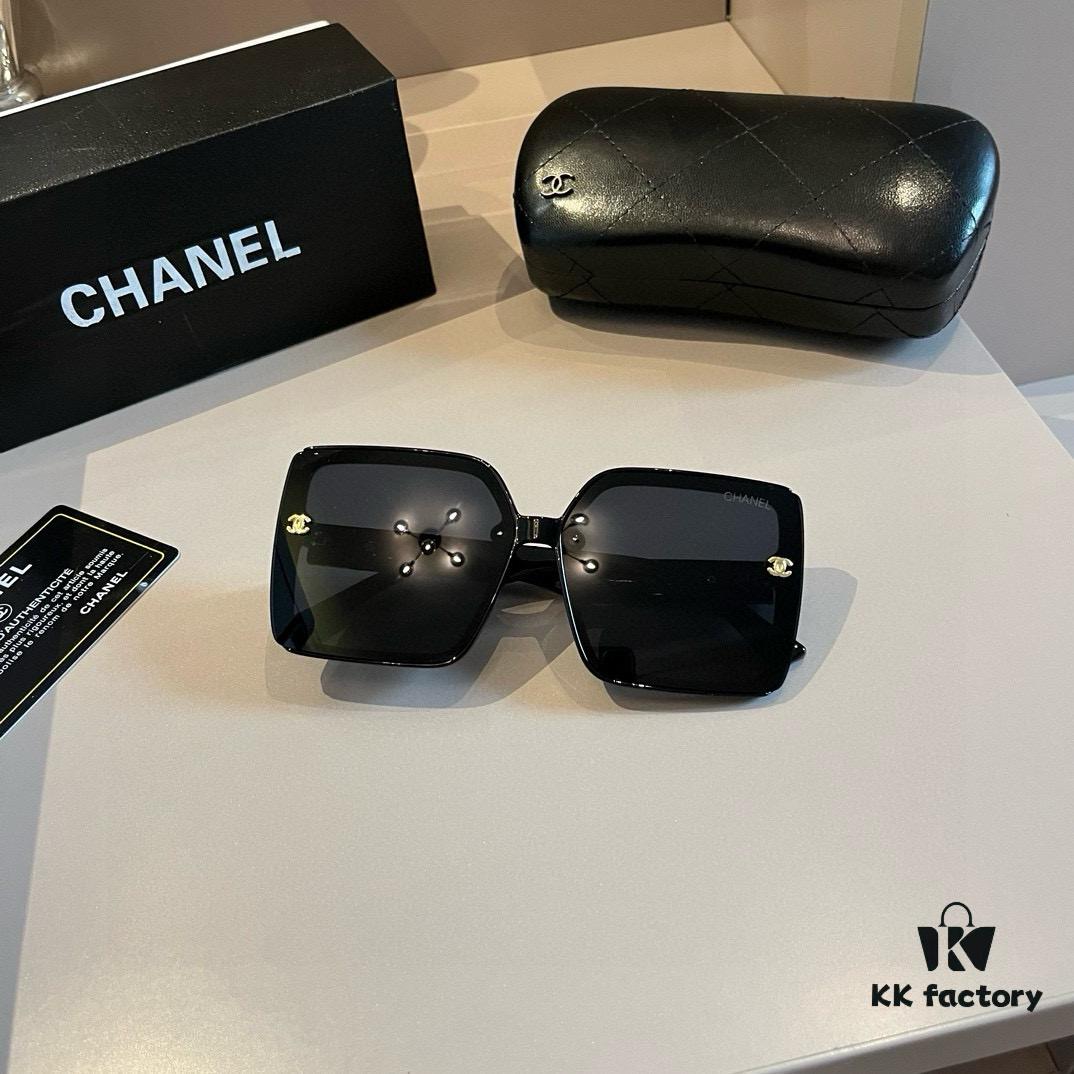 6931aa3cccd8ab3d7af9ea1f Chanel Popular Pearlescent Temple Sunglasses, XiaoHongShu Trending Style, Fashionable Designer Shades
