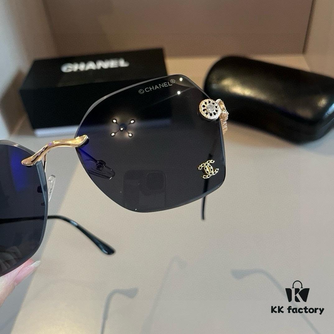 Chanel Popular Bestseller Xiaohongshu Same Style This Year's Hot Item CHANEL Sunglasses Trendy Influencer Style Shades Fashionable Sun Glasses