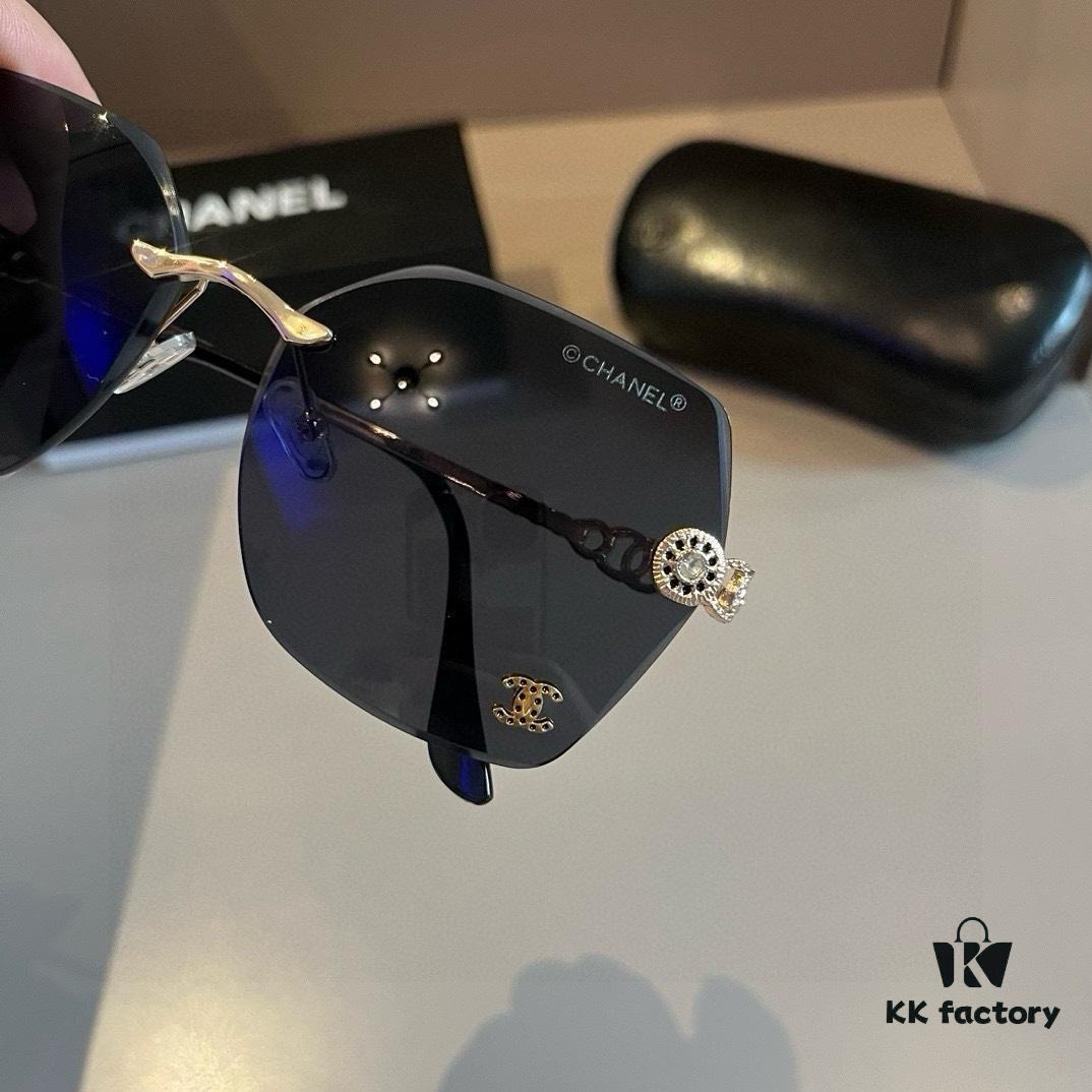 Chanel Popular Bestseller Xiaohongshu Same Style This Year's Hot Item CHANEL Sunglasses Trendy Influencer Style Shades Fashionable Sun Glasses