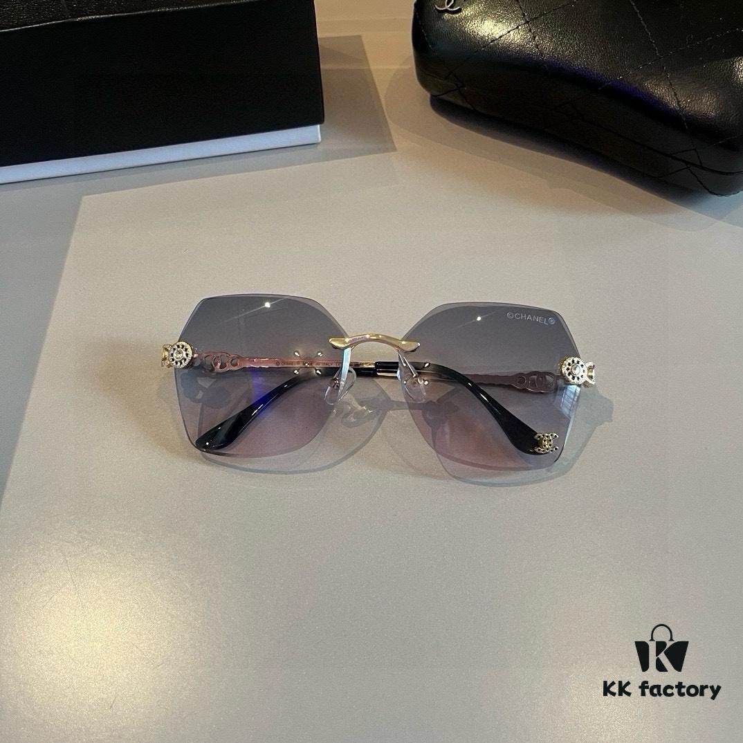 Chanel Popular Cat Eye Sunglasses, Same Style as Xiao Hong Shu Influencer Look, Trendy Fashion Sun Glasses in 2023