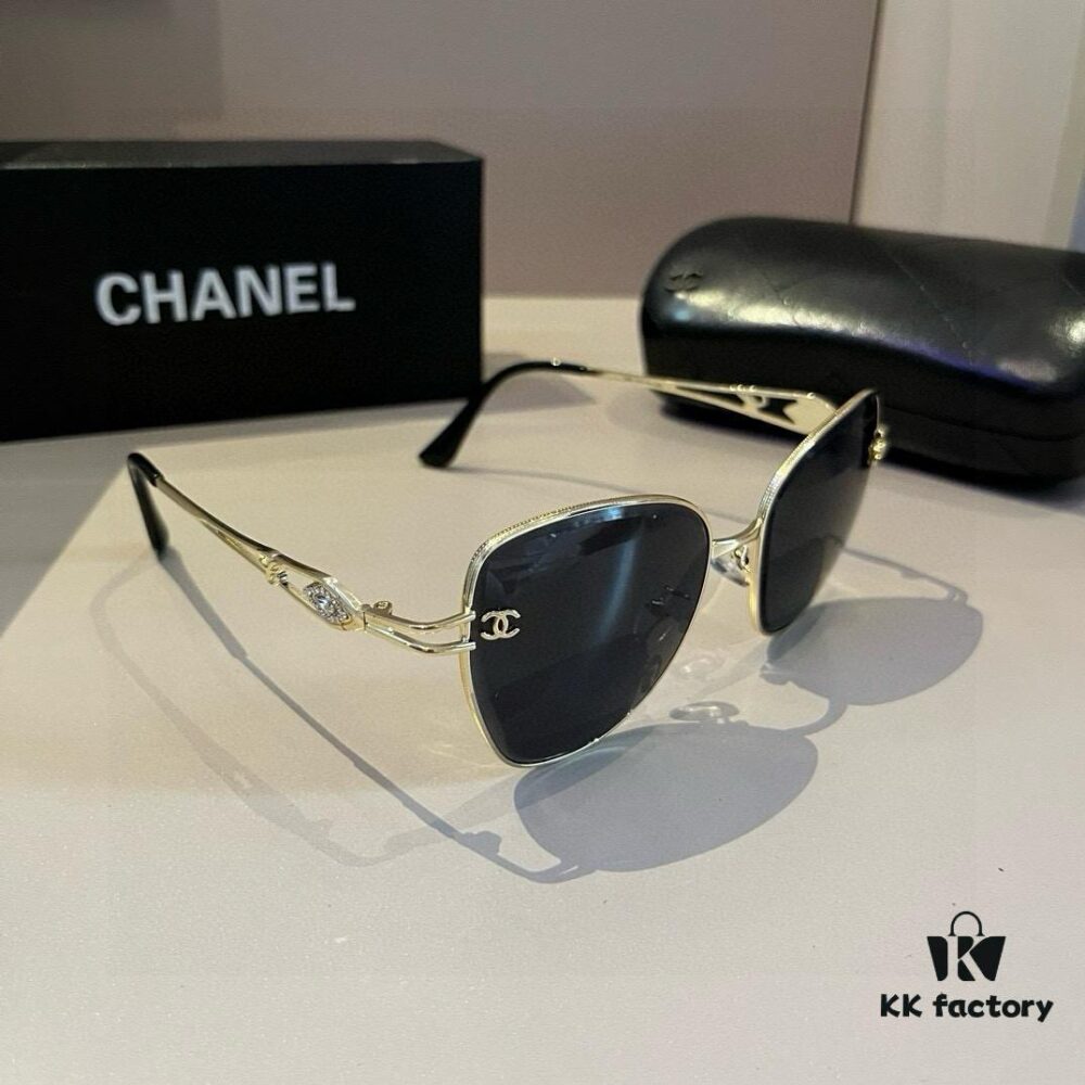 6931aa72ccd8ab3d7af9ed80 Chanel 2024 New Large-Frame Sunglasses, Round Face Flattering, Slimming Effect, Iconic Chic Style