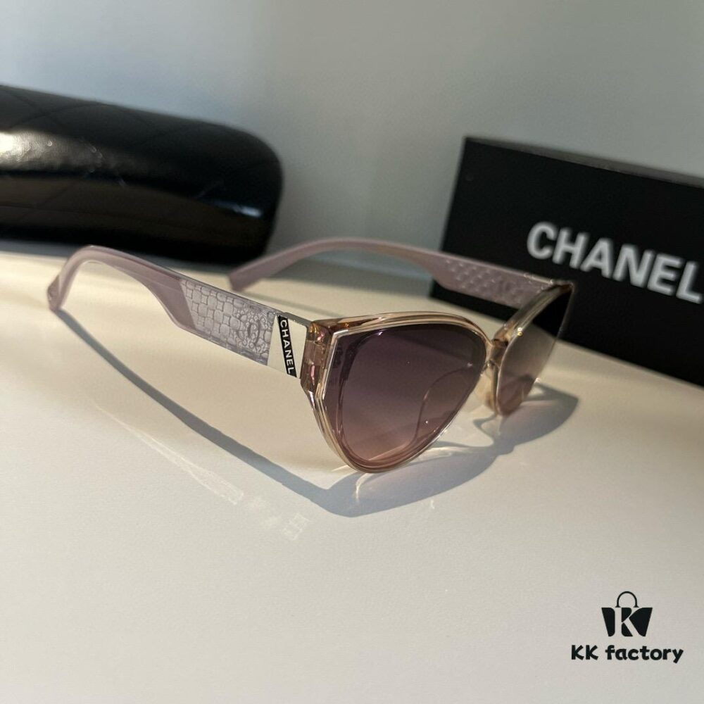 6931aa7accd8ab3d7af9edfd Chanel Feminine Sunglasses, Influencer's Style Sun Glasses