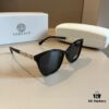 VERSACE New Arrival 🎉 Italian Design, Premium Frame Construction with Unique Temple Design, Simple and Elegant, Unisex Sunglasses