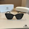 VERSACE New Arrival 🎉 Italian Design, Premium Frame Construction with Unique Temple Design, Simple and Elegant, Unisex Sunglasses