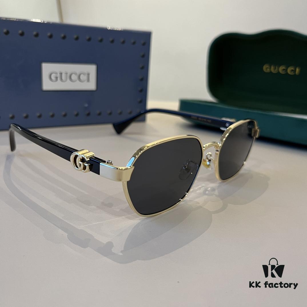 6931ab6bccd8ab3d7af9fc7a Gucci New Heavyweight Women's Sunglasses with Large Frame and 3D Design for Flattering Facial Contour
