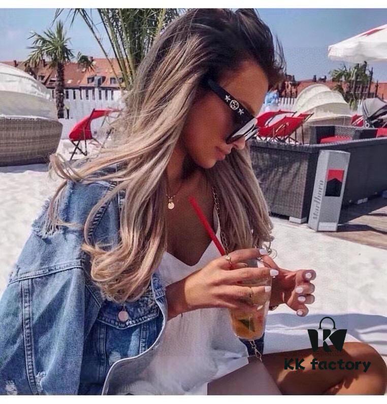 6931ab80ccd8ab3d7af9fdad Gucci New Heavyweight Unisex Sunglasses, Large Frame 3D Design for Face Contouring, Retro and Elegant