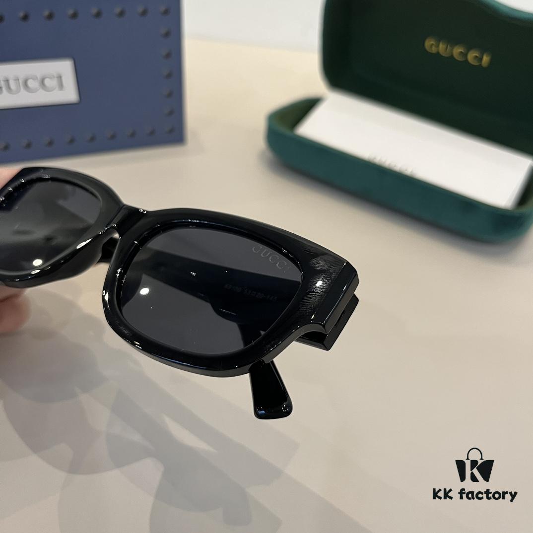 6931ab81ccd8ab3d7af9fdbc Gucci New Heavyweight Women's Sunglasses with Large Frame and 3D Design for Flattering Facial Contour