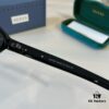 6931ab93ccd8ab3d7af9fec5 Gucci Sunglasses