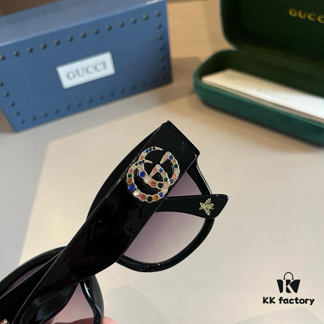 6931ab96ccd8ab3d7af9fefc Gucci New Heavyweight Women's Sunglasses, Large Frame with 3D Design for Flattering Facial Contour, Retro and Stylish