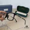 Optical Glasses, Natural Look Essential