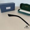 Optical Glasses, Natural Look Essential