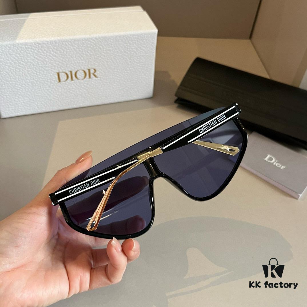 DIOR DiorClub M2U Sunglasses, Same Style Worn by Liu Liangxin and Yang Caiyu