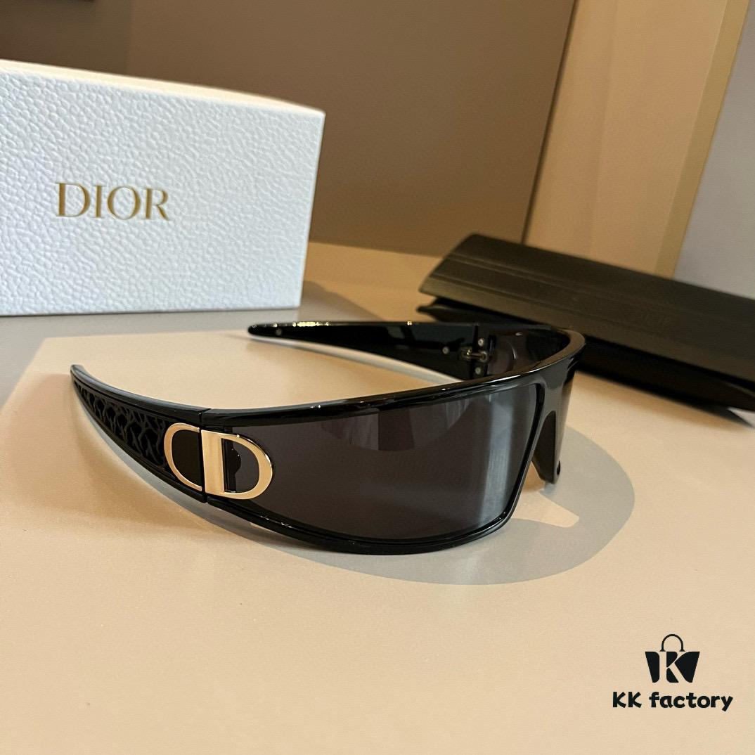 6931abb9ccd8ab3d7afa010f Dior Sunglasses 🕶️