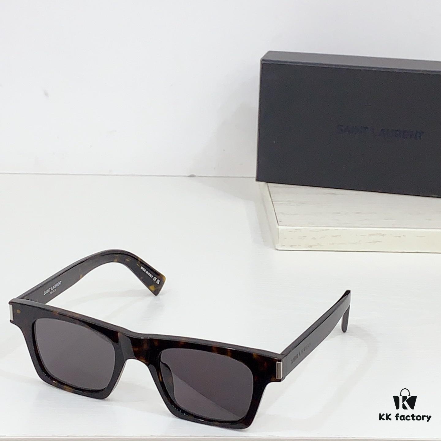6931ac0accd8ab3d7afa05ec 130 Saint Laurent SL 719 Unisex Sunglasses with Iconic Frame Design and Integrated Logo Detail