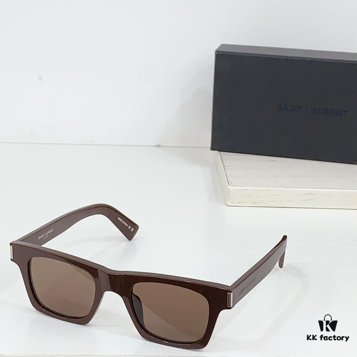 6931ac0accd8ab3d7afa05ee 130 Saint Laurent SL 719 Unisex Sunglasses with Iconic Frame Design and Integrated Logo Detail