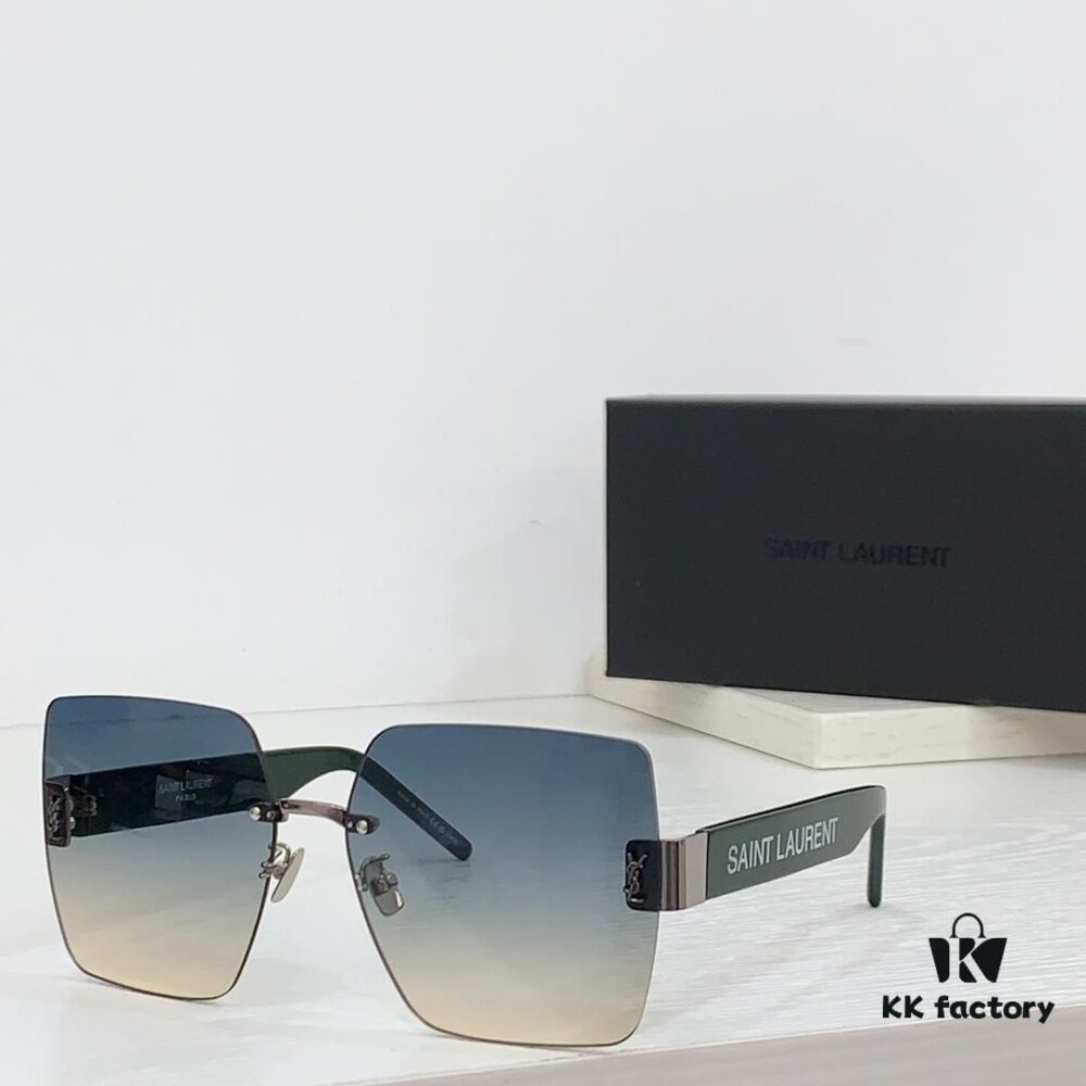 6931ac2eccd8ab3d7afa0809 140 SAINT LAURENT MOD: 514 Size: 62x15-140