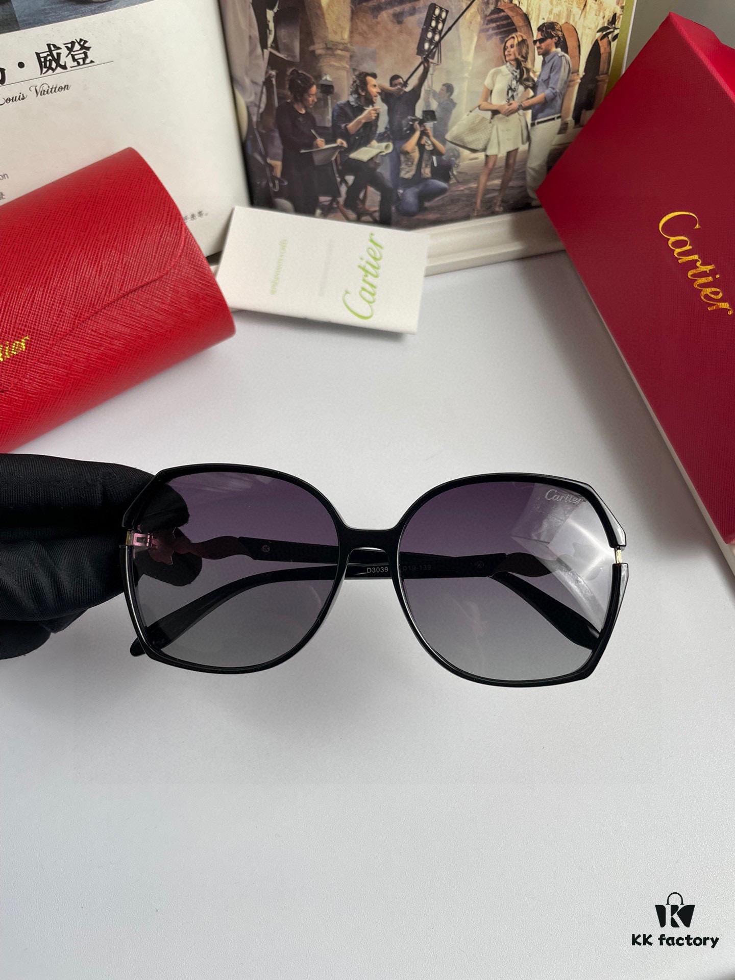 New Style Cartier Women's Sunglasses with PC Frame and Fox Head Temple Design; Polarized Lenses Imported from Boli