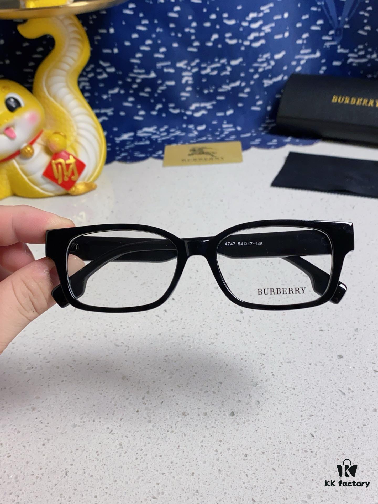 6931acd4ccd8ab3d7afa120b Burberry 2025 New Arrival High-Aesthetic Women's Eyeglass Frame, Large Frame Prescription-Compatible, Blue Light Blocking, Non-Powered Glasses for Daily Wear, Slimming Effect