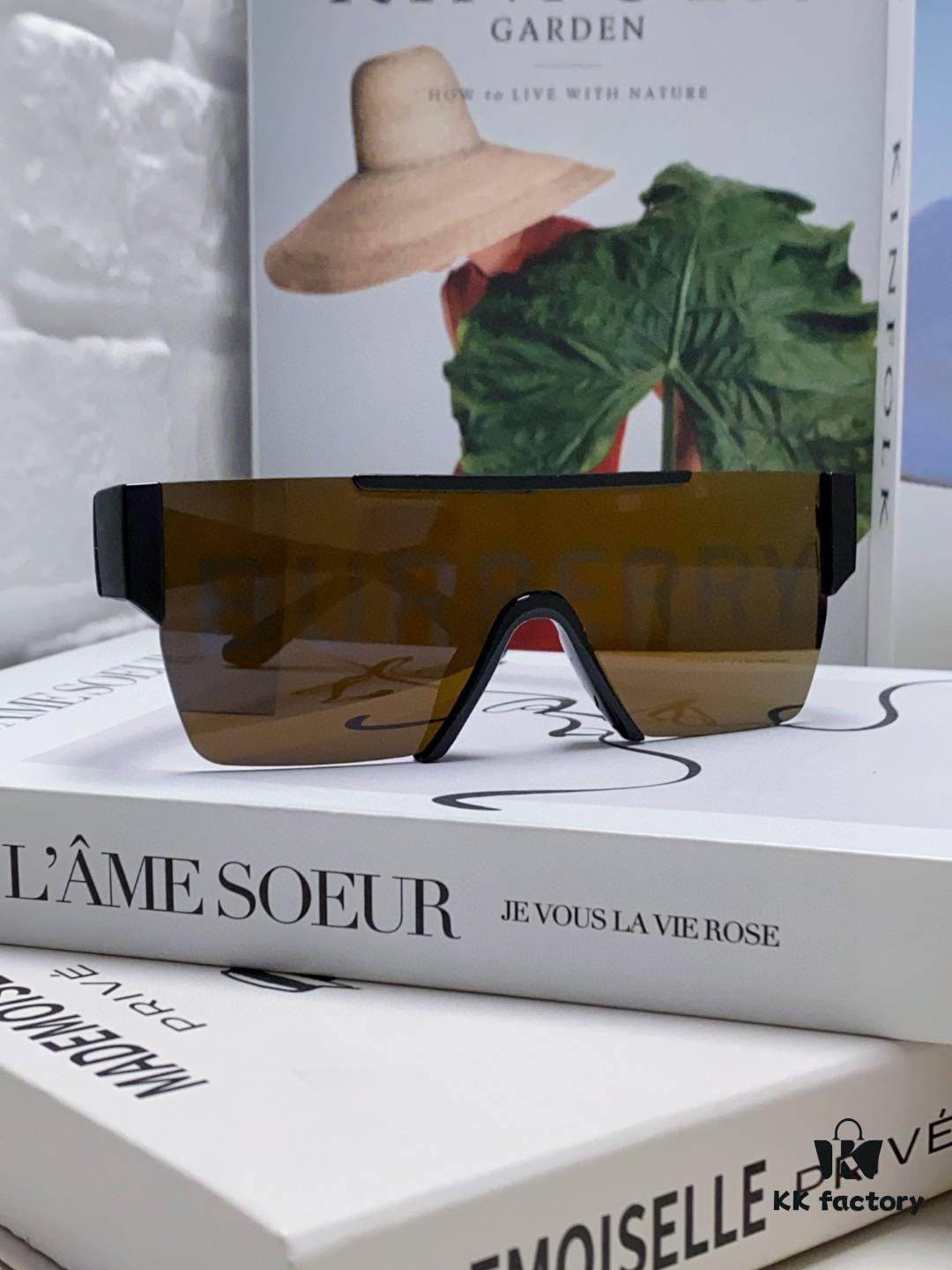 6931acefccd8ab3d7afa137c New Arrival Burberry Letter Print Sunglasses 4291