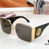 140 BURBERRY Mod: BE6008 Size: 61-17-140 Sunglasses