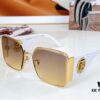 140 BURBERRY Mod: BE6008 Size: 61-17-140 Sunglasses