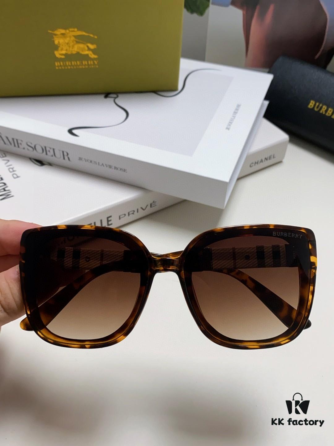 6931ad2cccd8ab3d7afa170e Burberry 2024 New Korean-Style Oversized Wide-Leg Stylish Fast Fashion Nobility Sunglasses Unisex Celebrity-Inspired Slimming Sun Glasses War Horse 🐎 with Classic Check Pattern