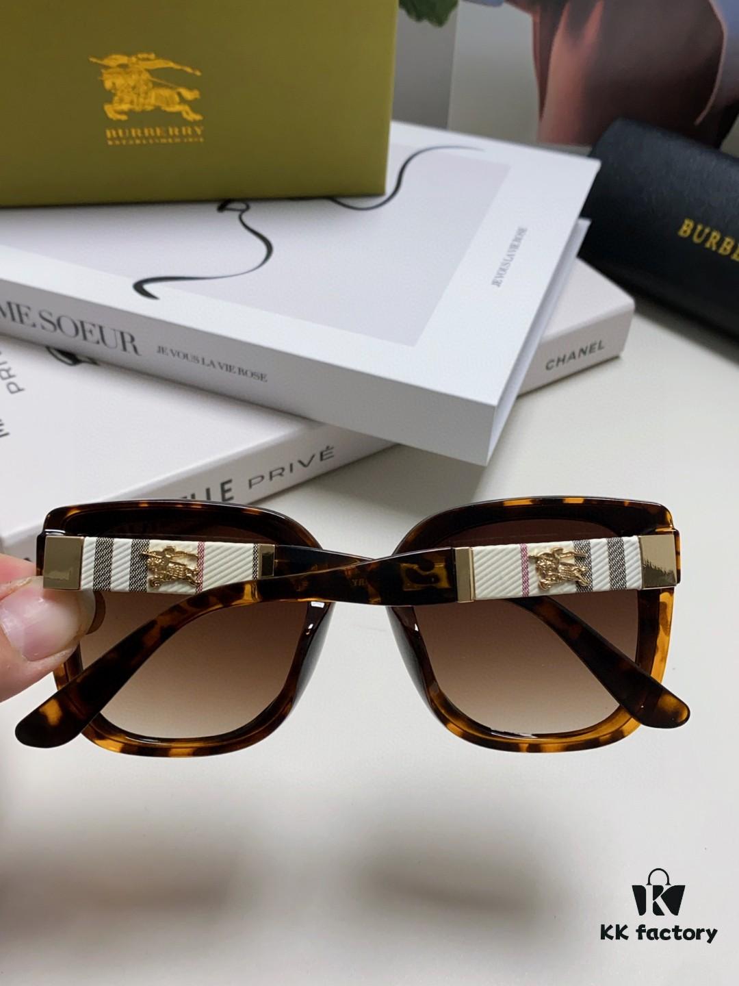 6931ad2cccd8ab3d7afa170f Burberry 2024 New Korean-Style Oversized Wide-Leg Stylish Fast Fashion Nobility Sunglasses Unisex Celebrity-Inspired Slimming Sun Glasses War Horse 🐎 with Classic Check Pattern