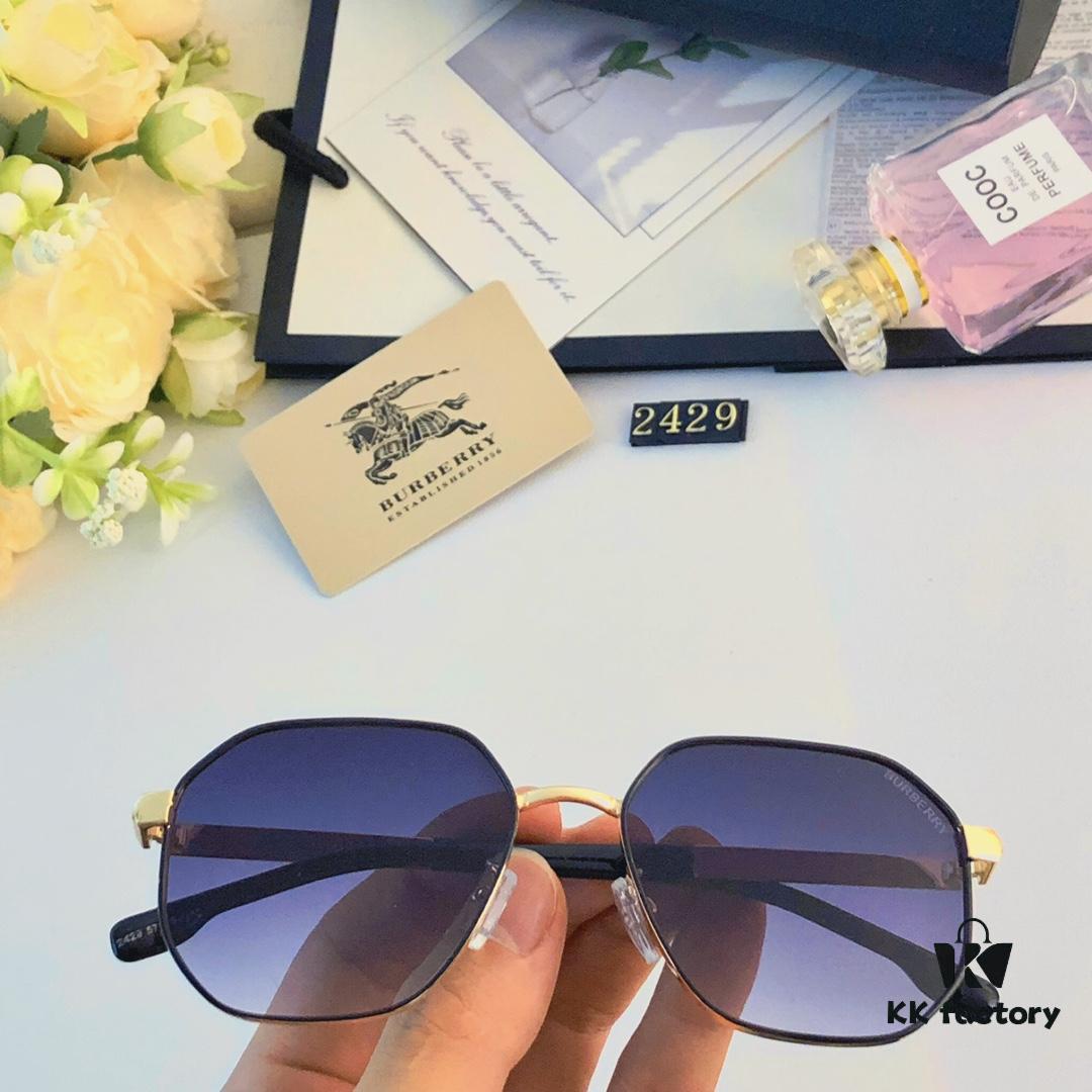6931ad32ccd8ab3d7afa176a Burberry Metal Frame Sunglasses Unisex Small Frame UV Protection for Summer Beach Travel Driving Stylish High-End Eyewear