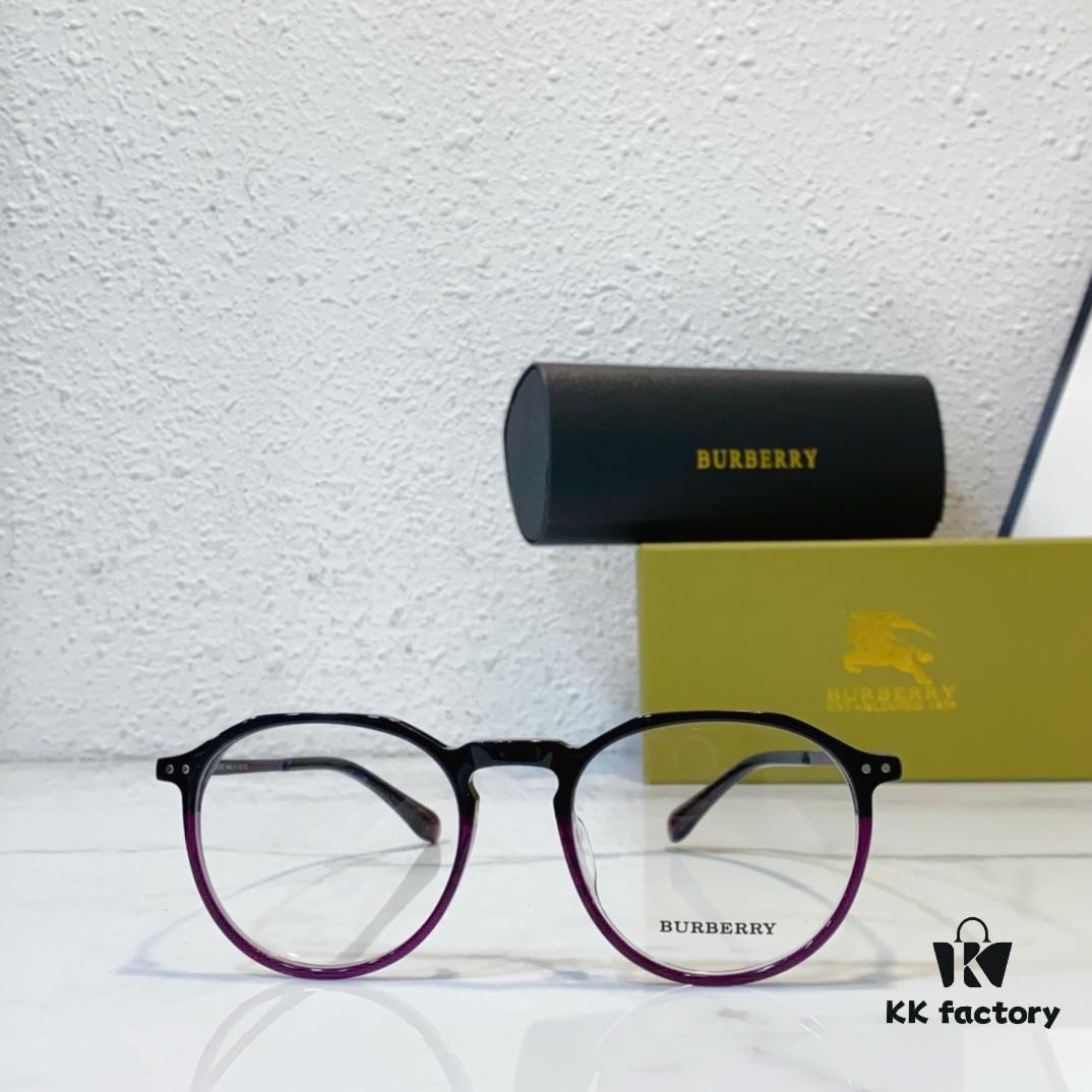 BURBERRY Sunglasses