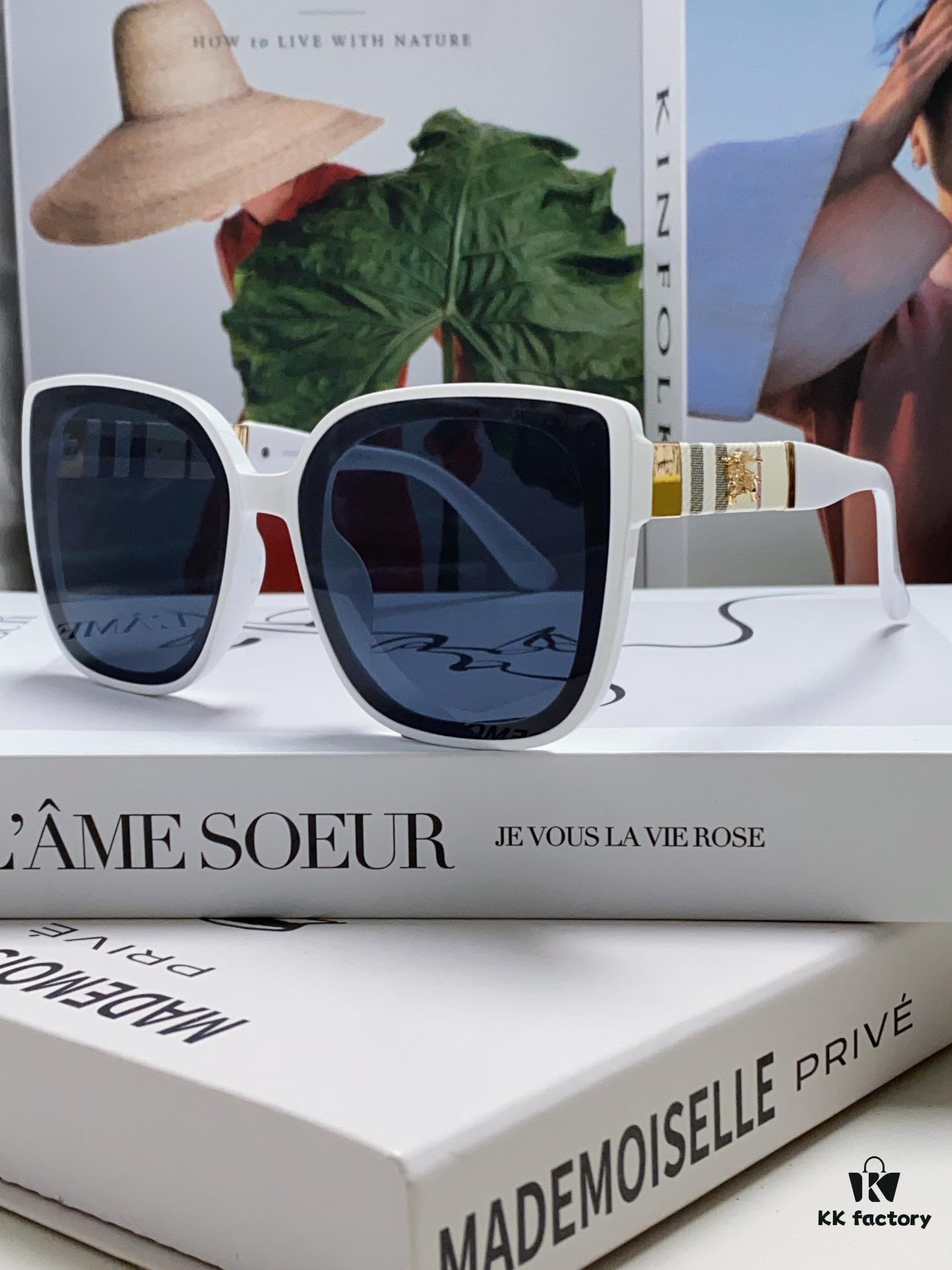 6931ad55ccd8ab3d7afa197c Burberry 2024 New Korean-Style Oversized Wide-Leg Designer Sunglasses Unisex Celebrity-Inspired Slimming Sun Glasses with Horse Logo and Classic Plaid Pattern