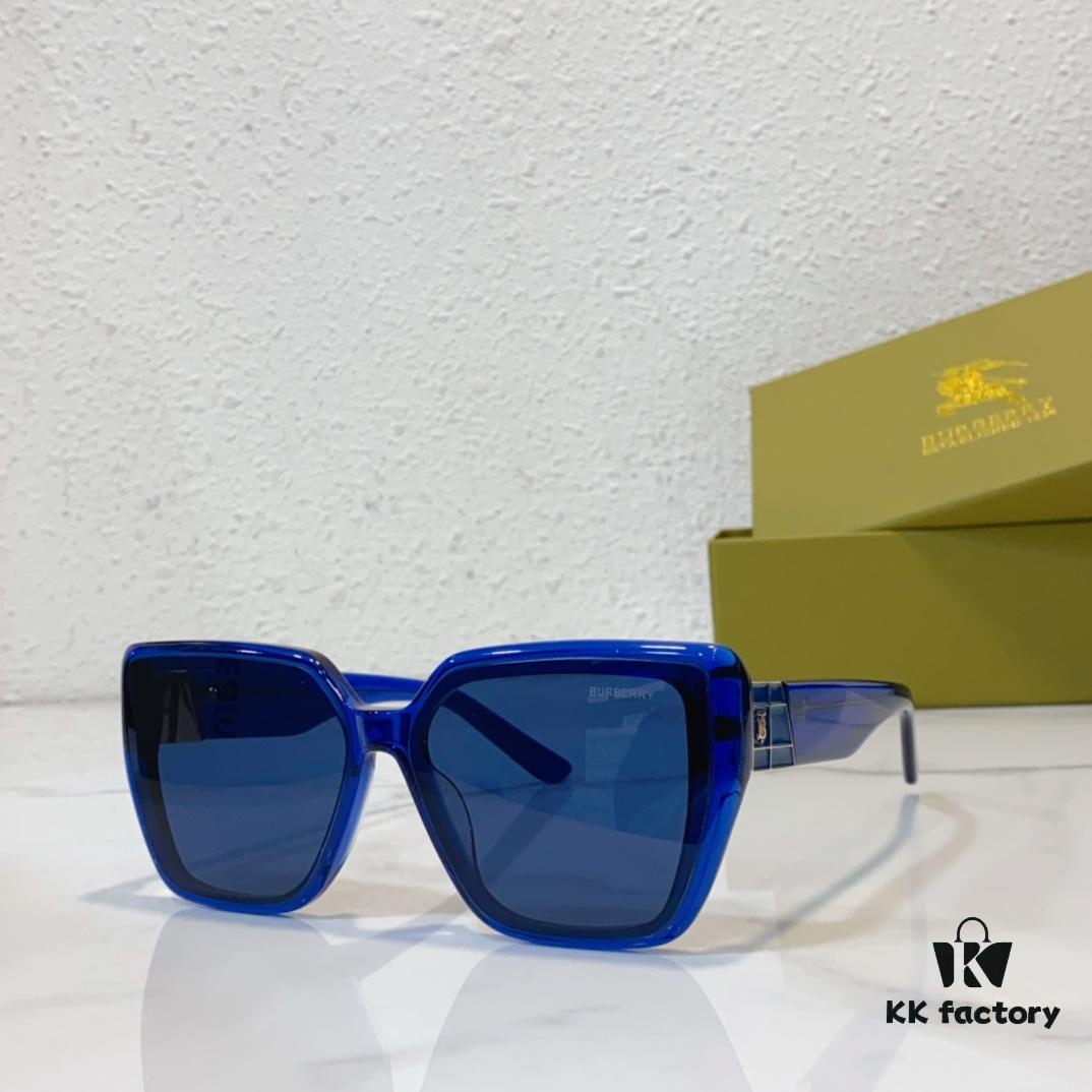 6931ad71ccd8ab3d7afa1b15 140 BURBERRY MOD: BE5392 Size: 61-15-145 Sunglasses