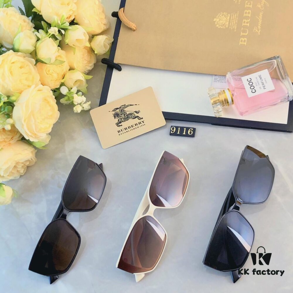 6931ad72ccd8ab3d7afa1b2e Burberry New Square-Frame Small Sunglasses, Fashionable and Versatile Trendy Glasses from Europe and America