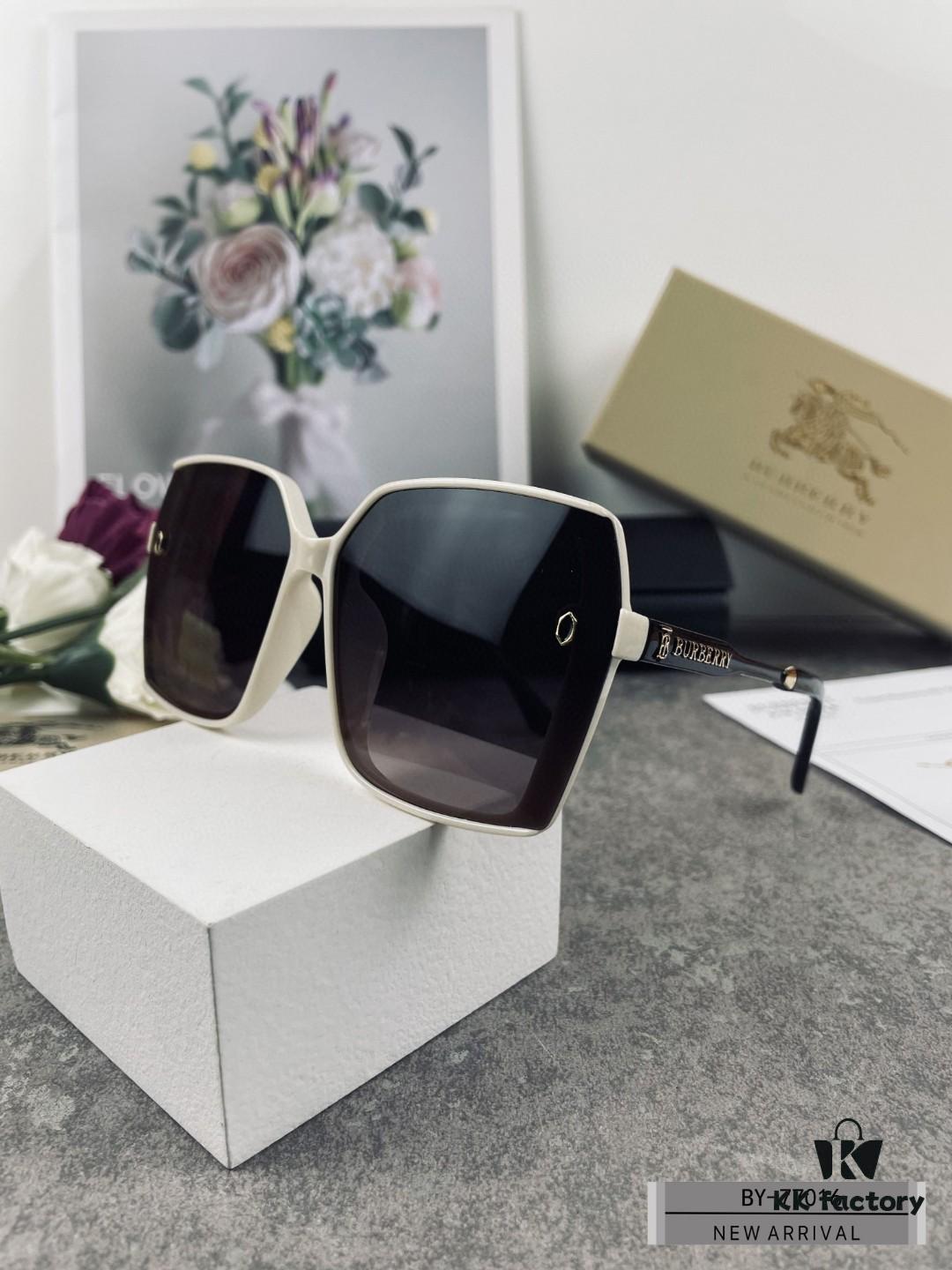 Burberry - Polaroid Resin Polarized Sunglasses with TR Frame Lightweight and Comfortable Fit, Size: 61-15-150